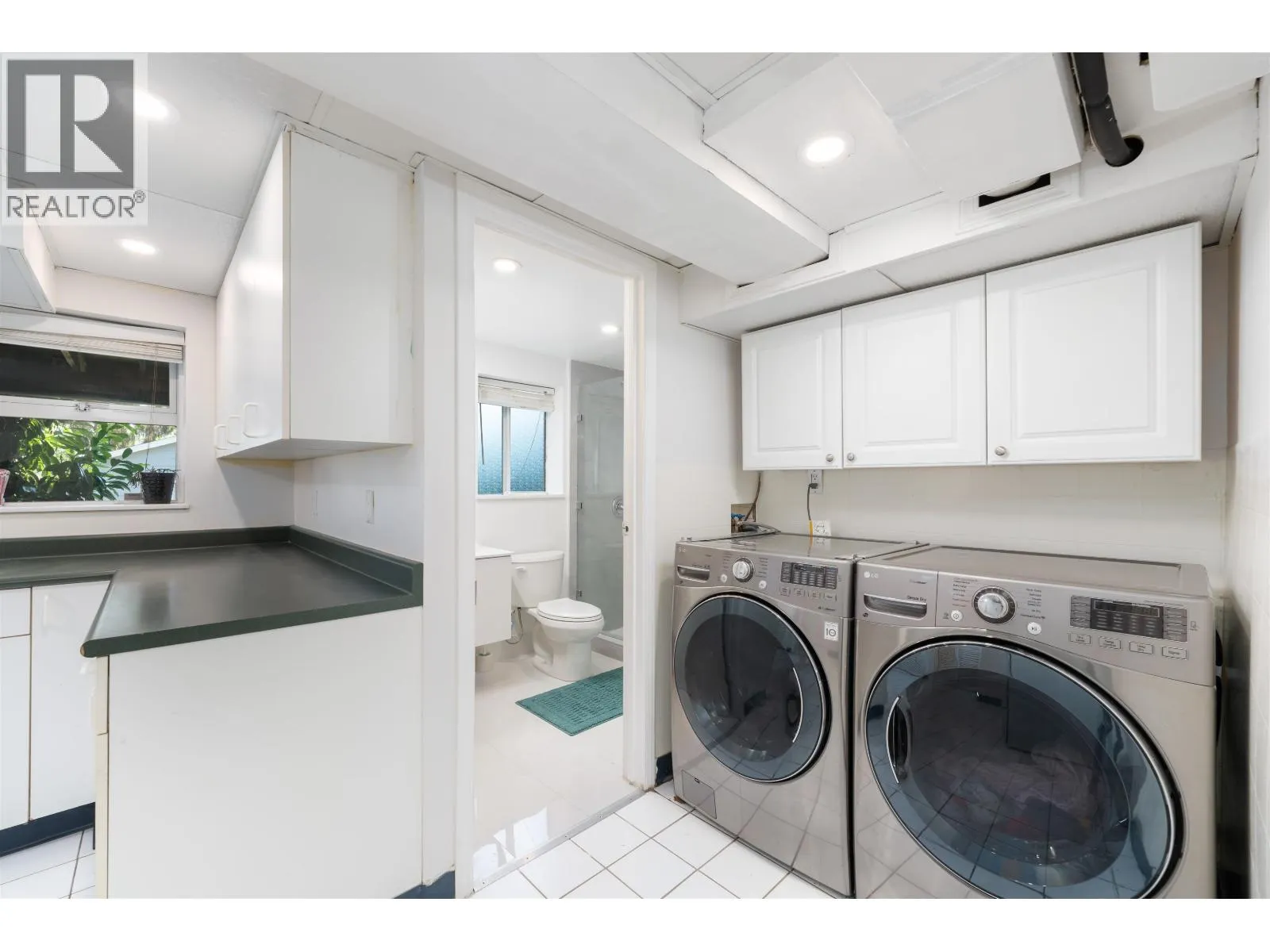 409 W 27TH STREET