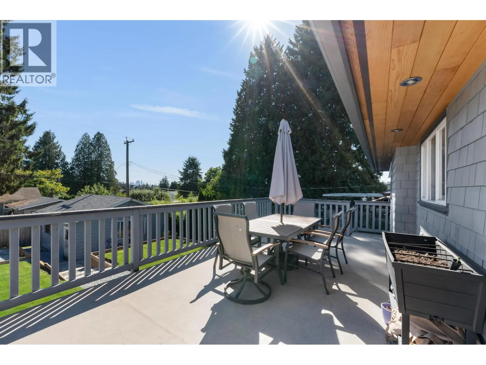 409 W 27TH STREET