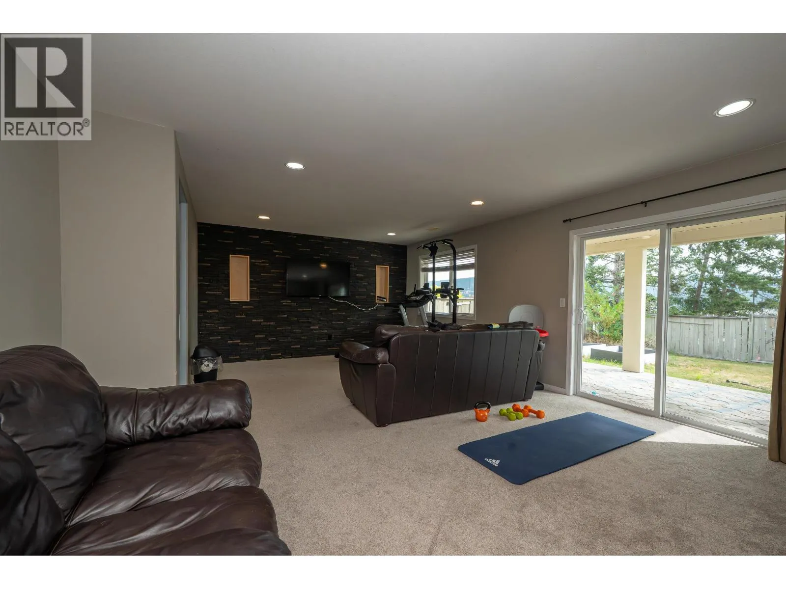 240 WESTRIDGE DRIVE