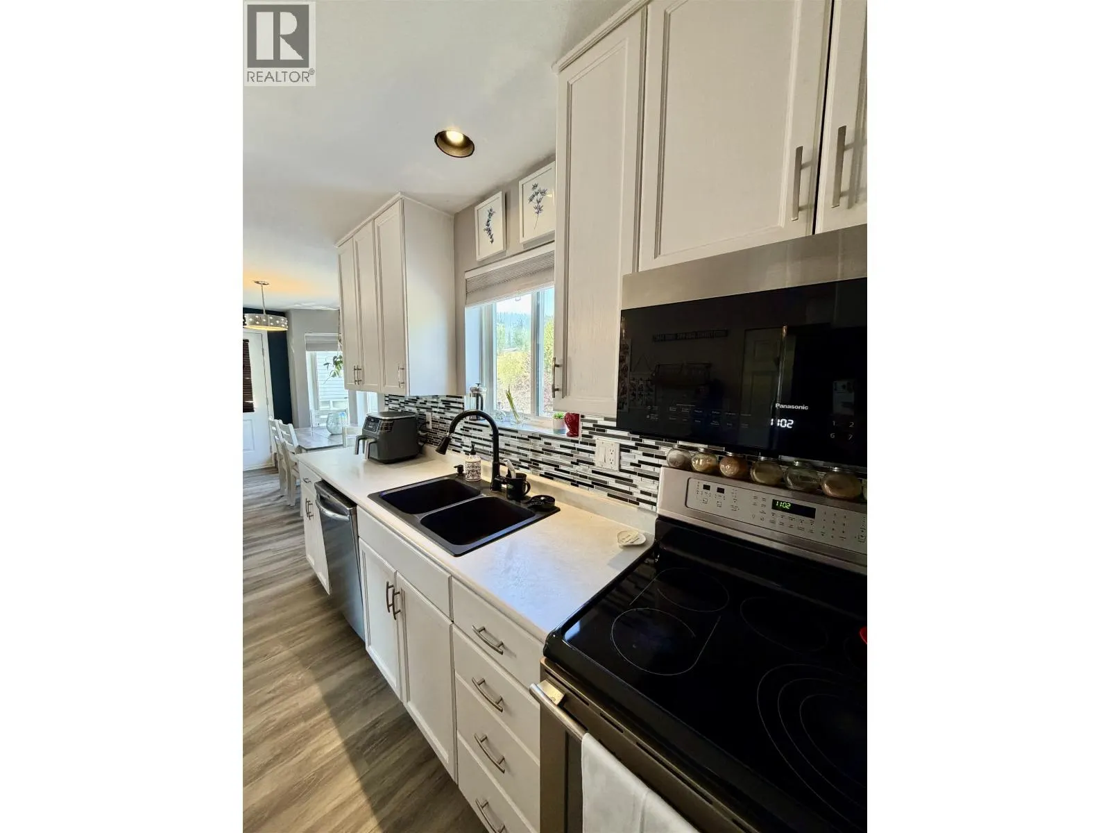 3 25 WESTRIDGE DRIVE