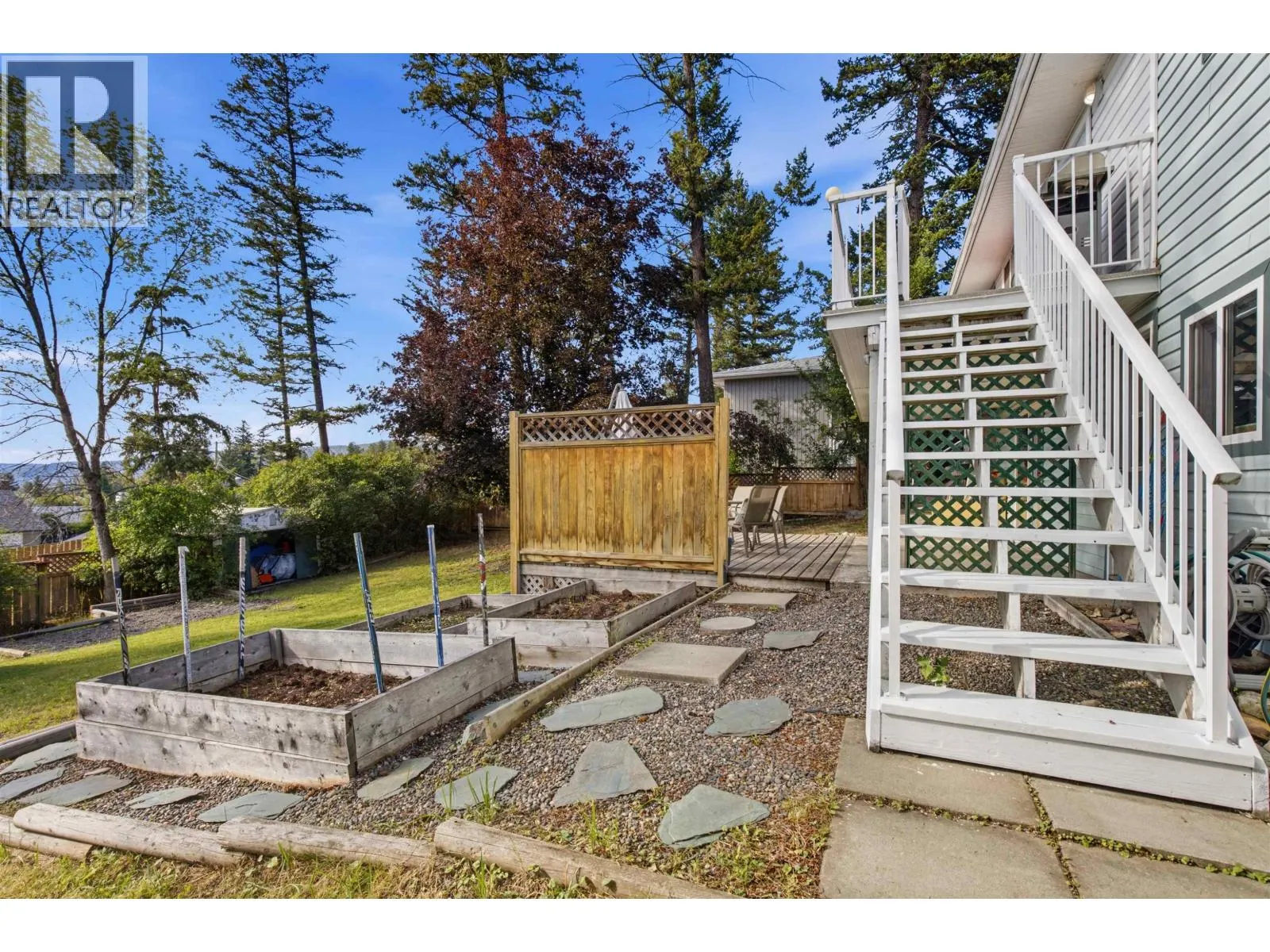 725 N 4TH AVENUE