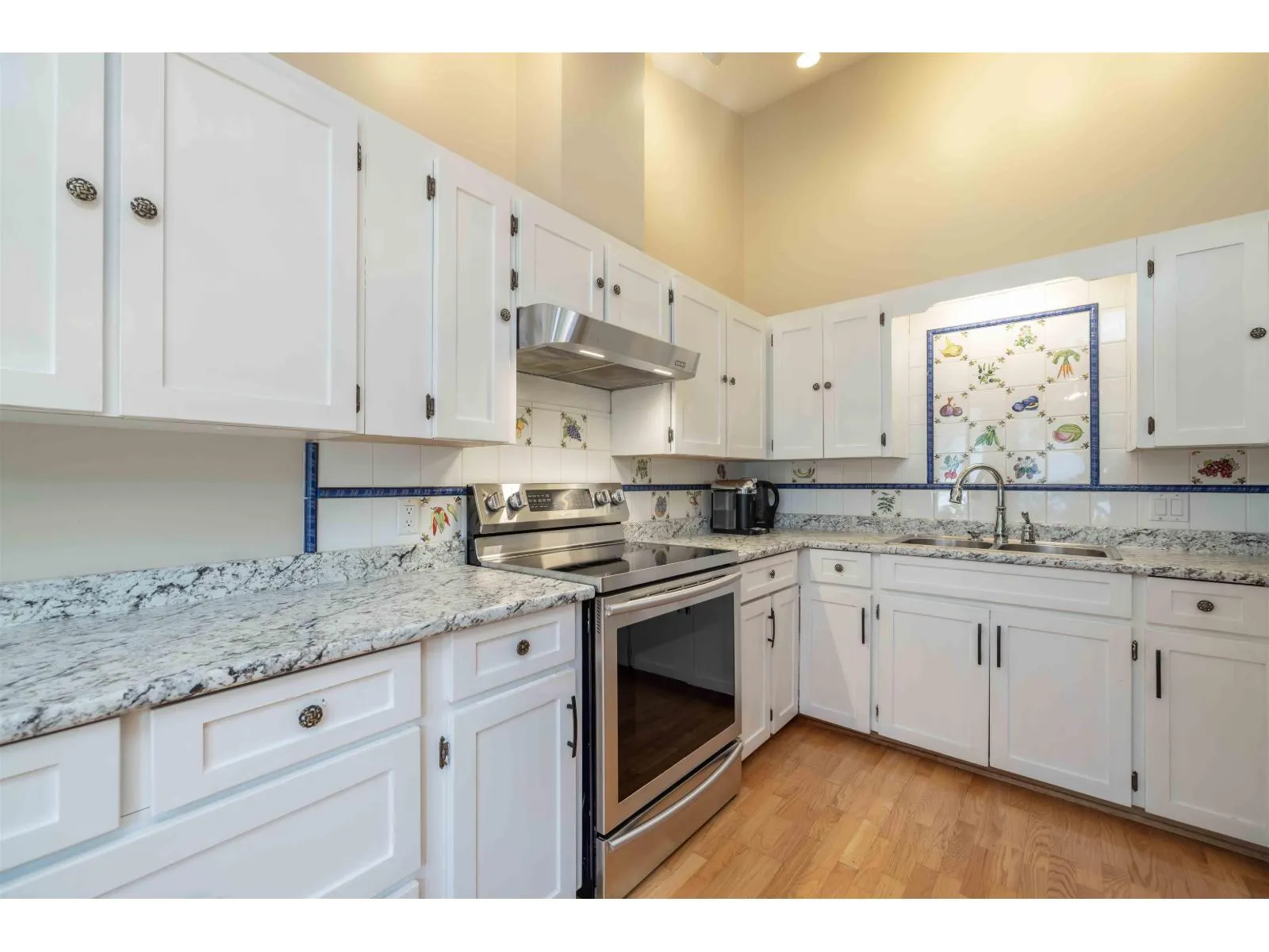 95 8737 212TH STREET