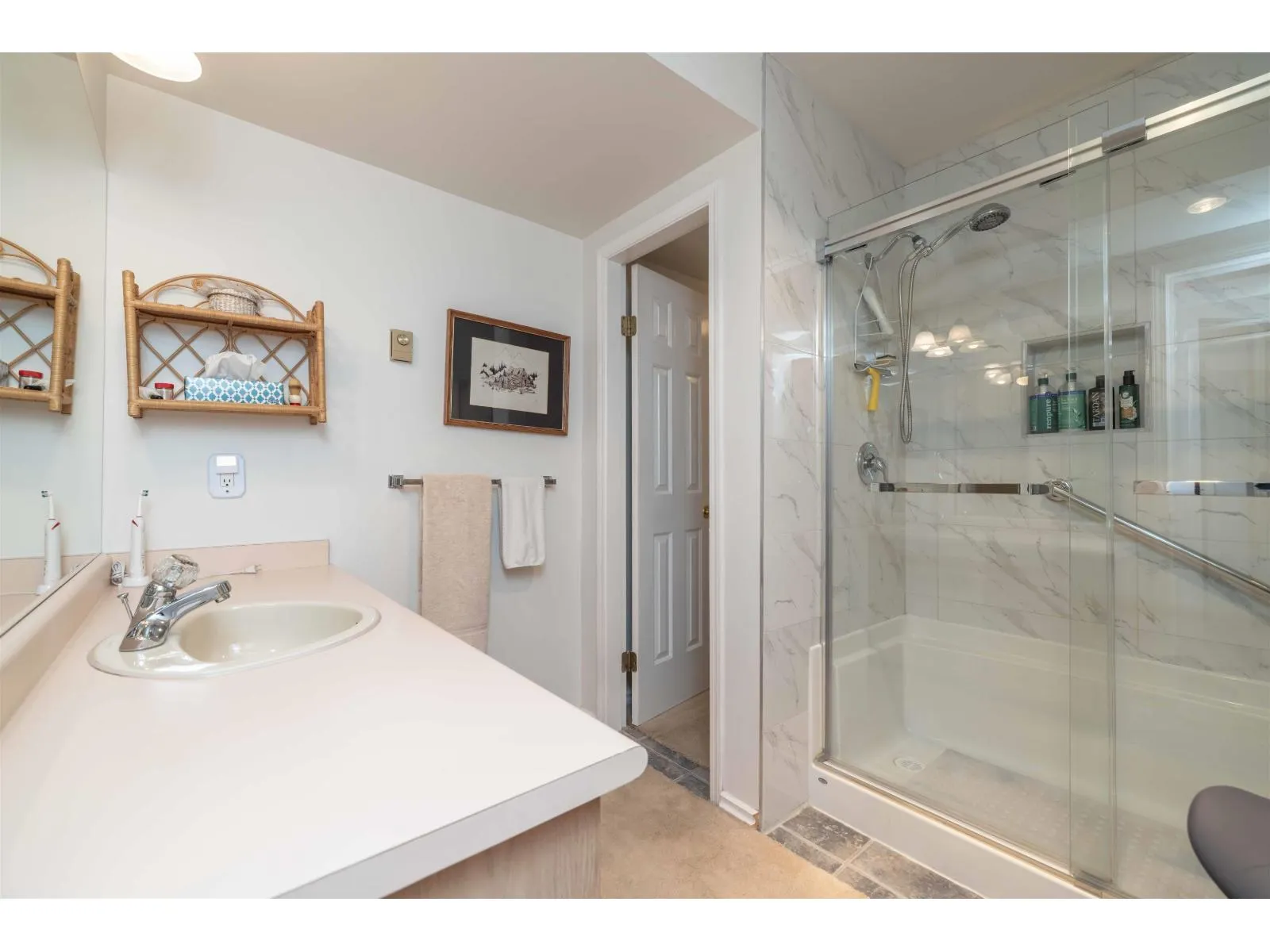 95 8737 212TH STREET