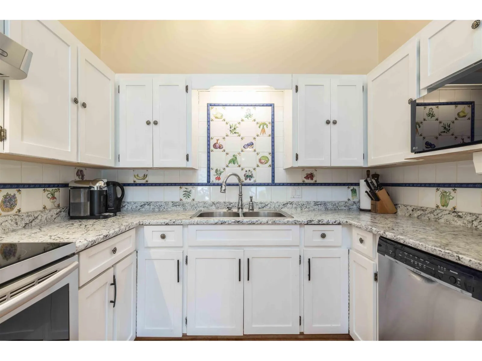 95 8737 212TH STREET