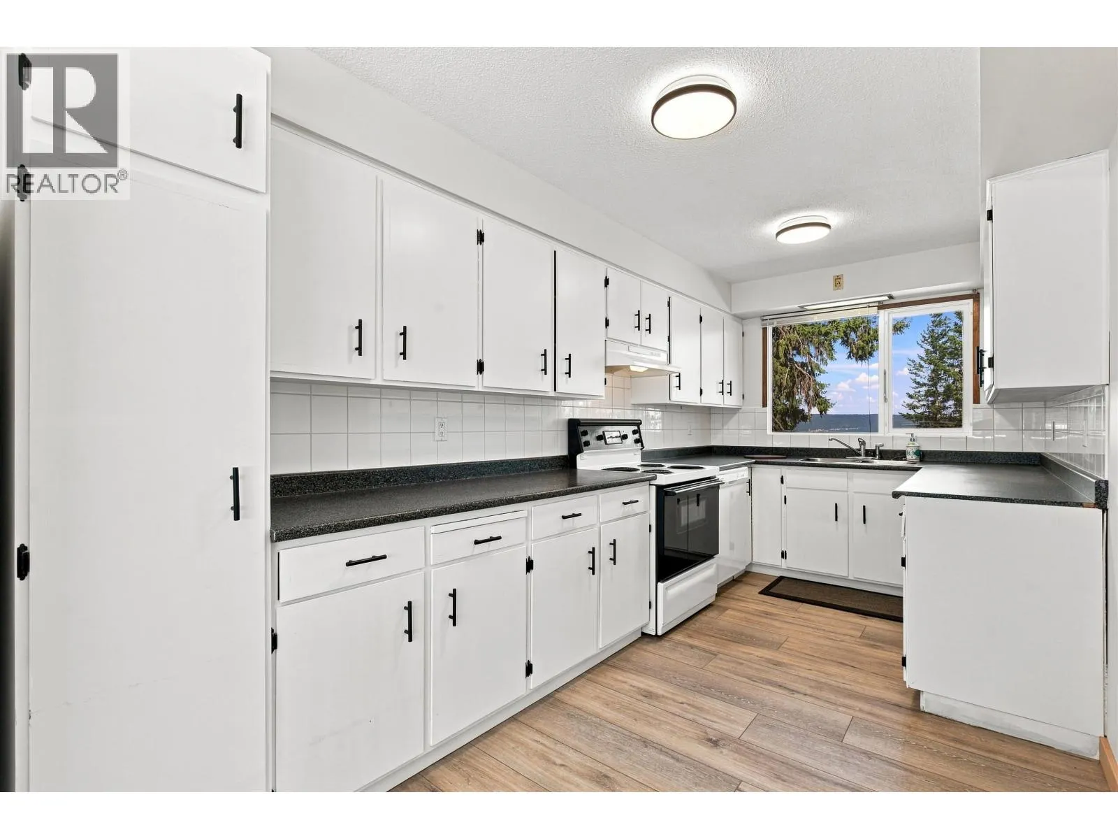 1004 HODGSON ROAD