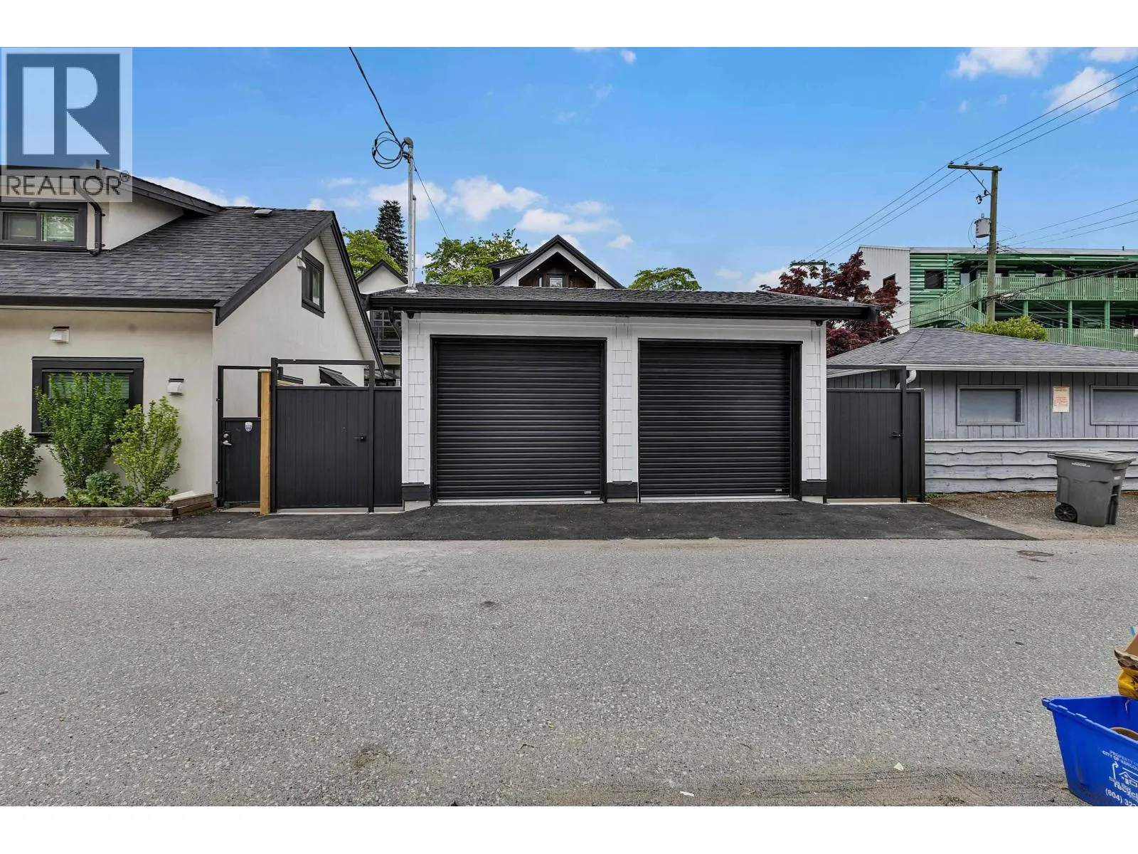 1 182 ONTARIO PLACE