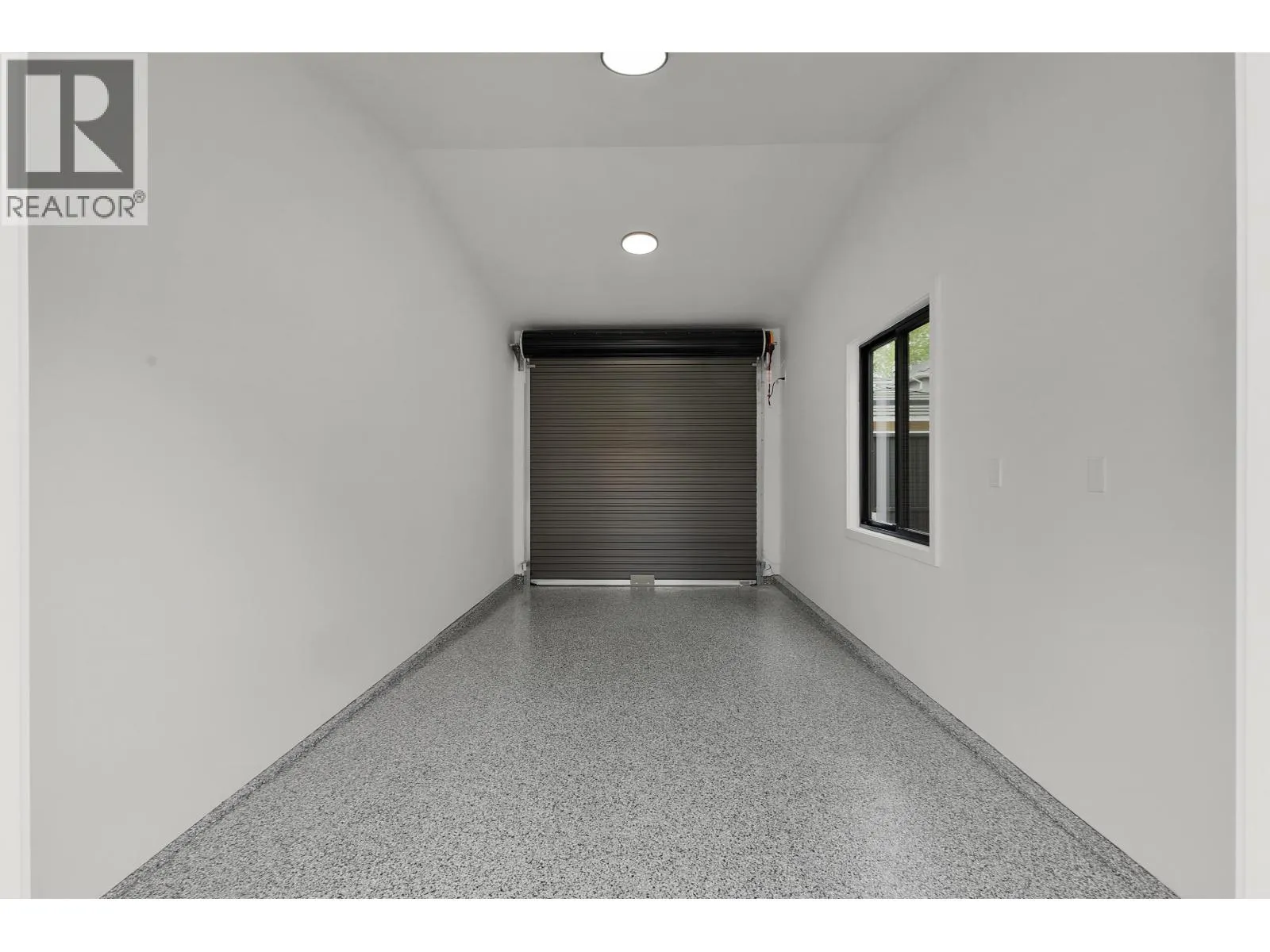 1 182 ONTARIO PLACE