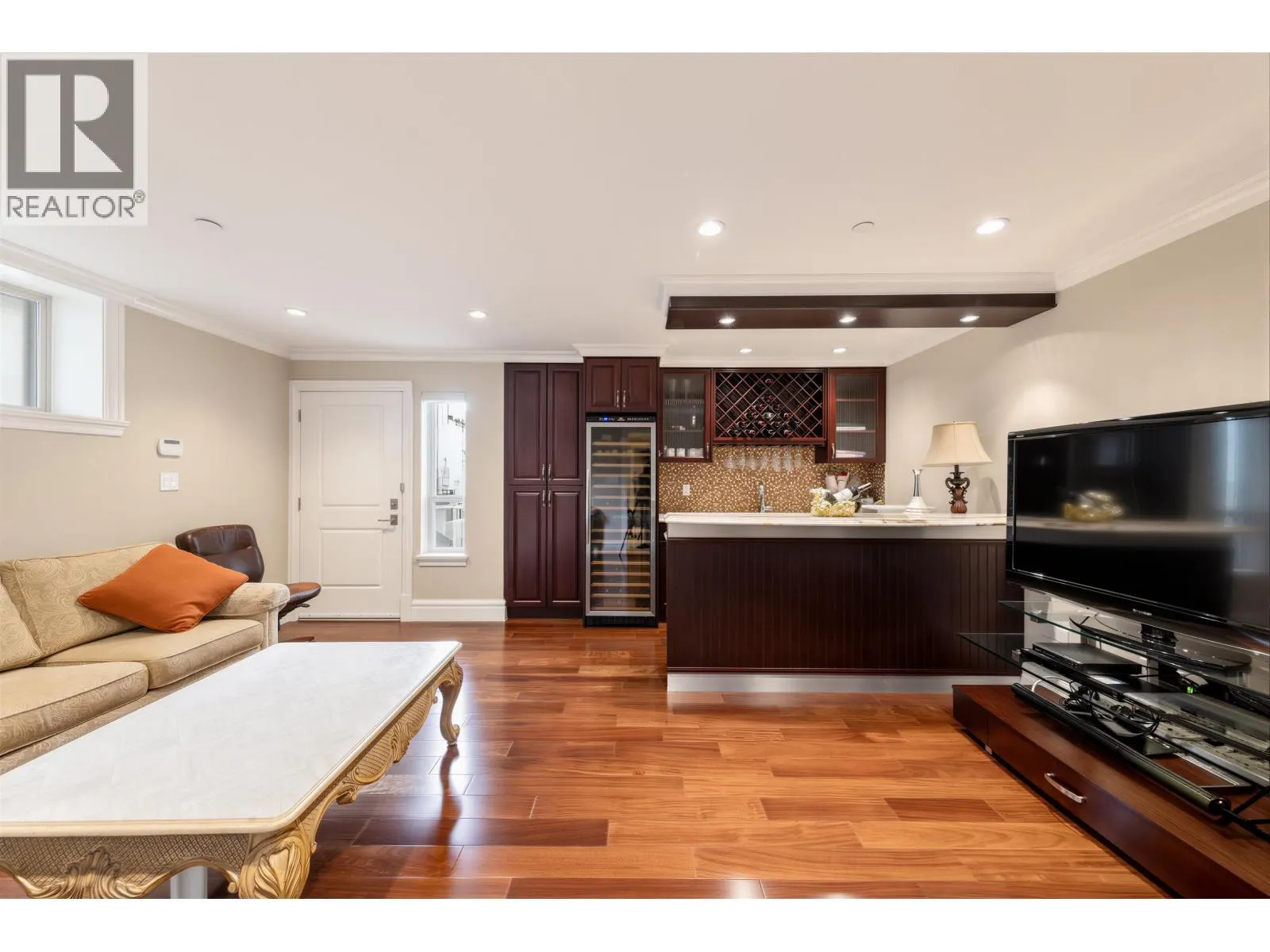 172 W 46TH AVENUE