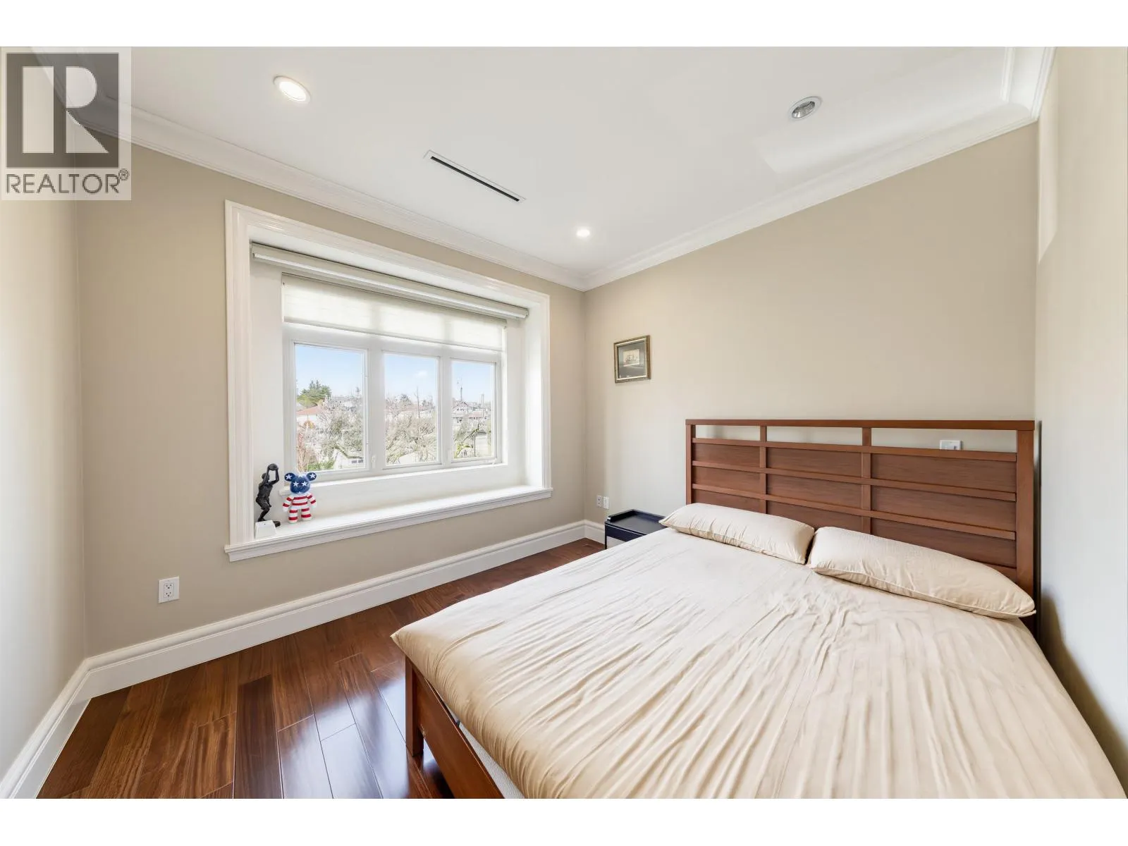 172 W 46TH AVENUE