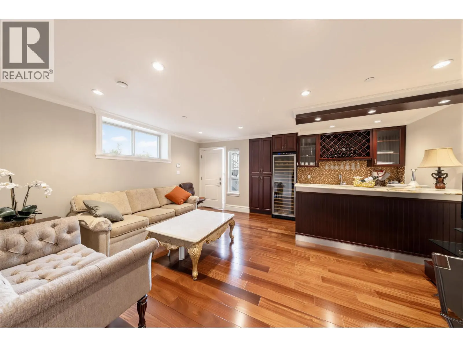 172 W 46TH AVENUE