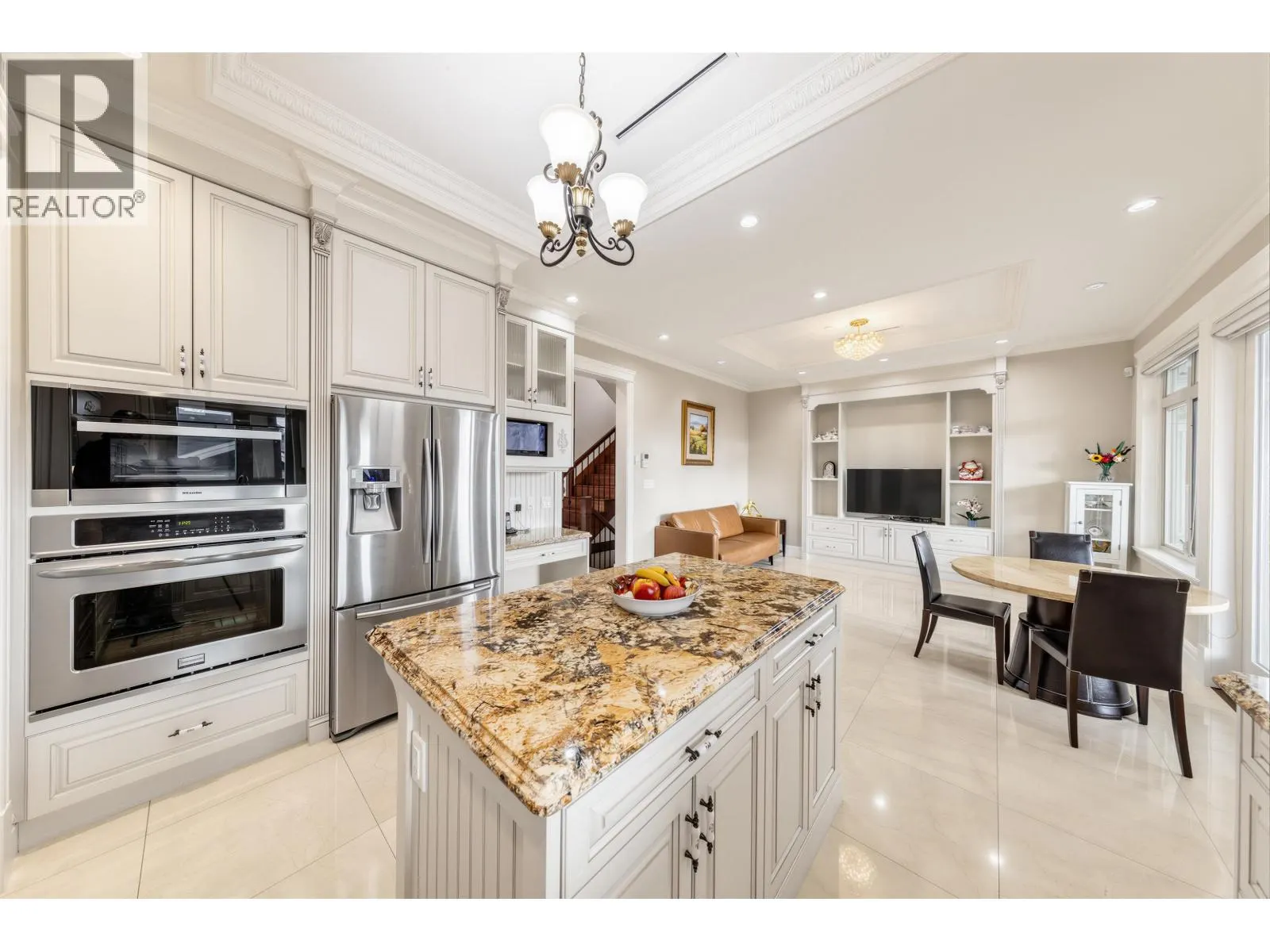 172 W 46TH AVENUE
