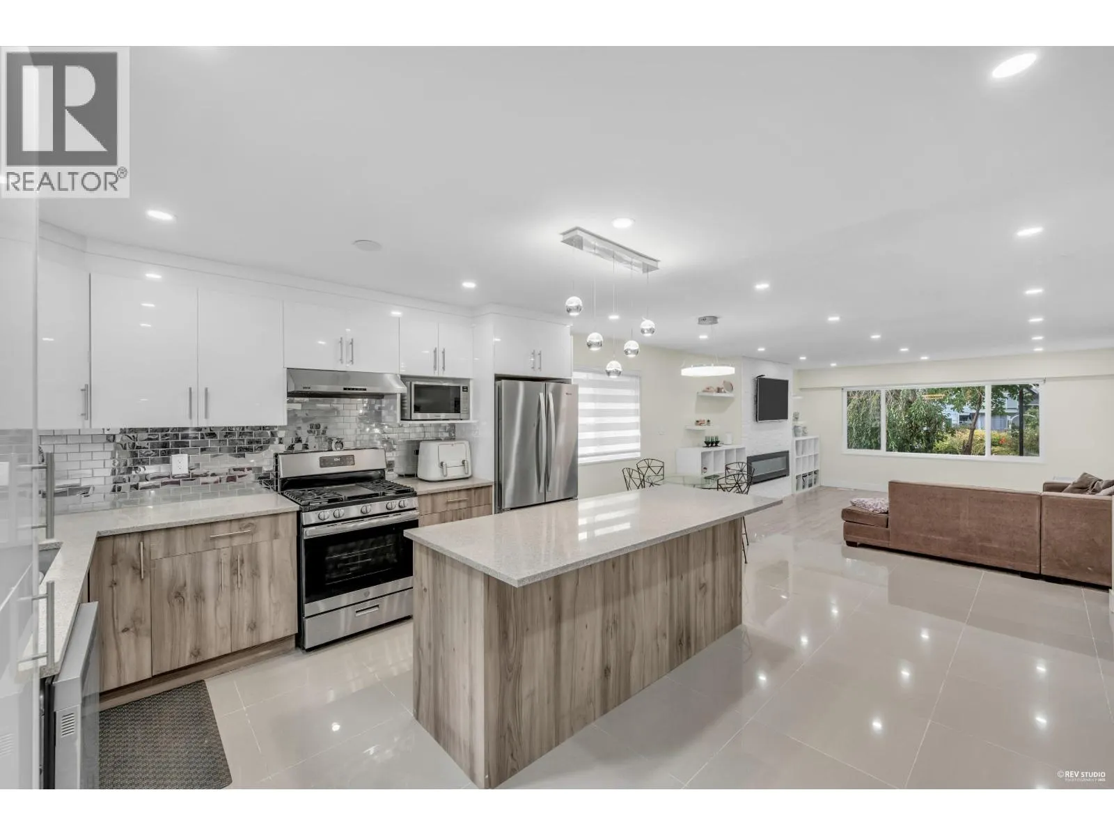 11280 CARAVEL COURT