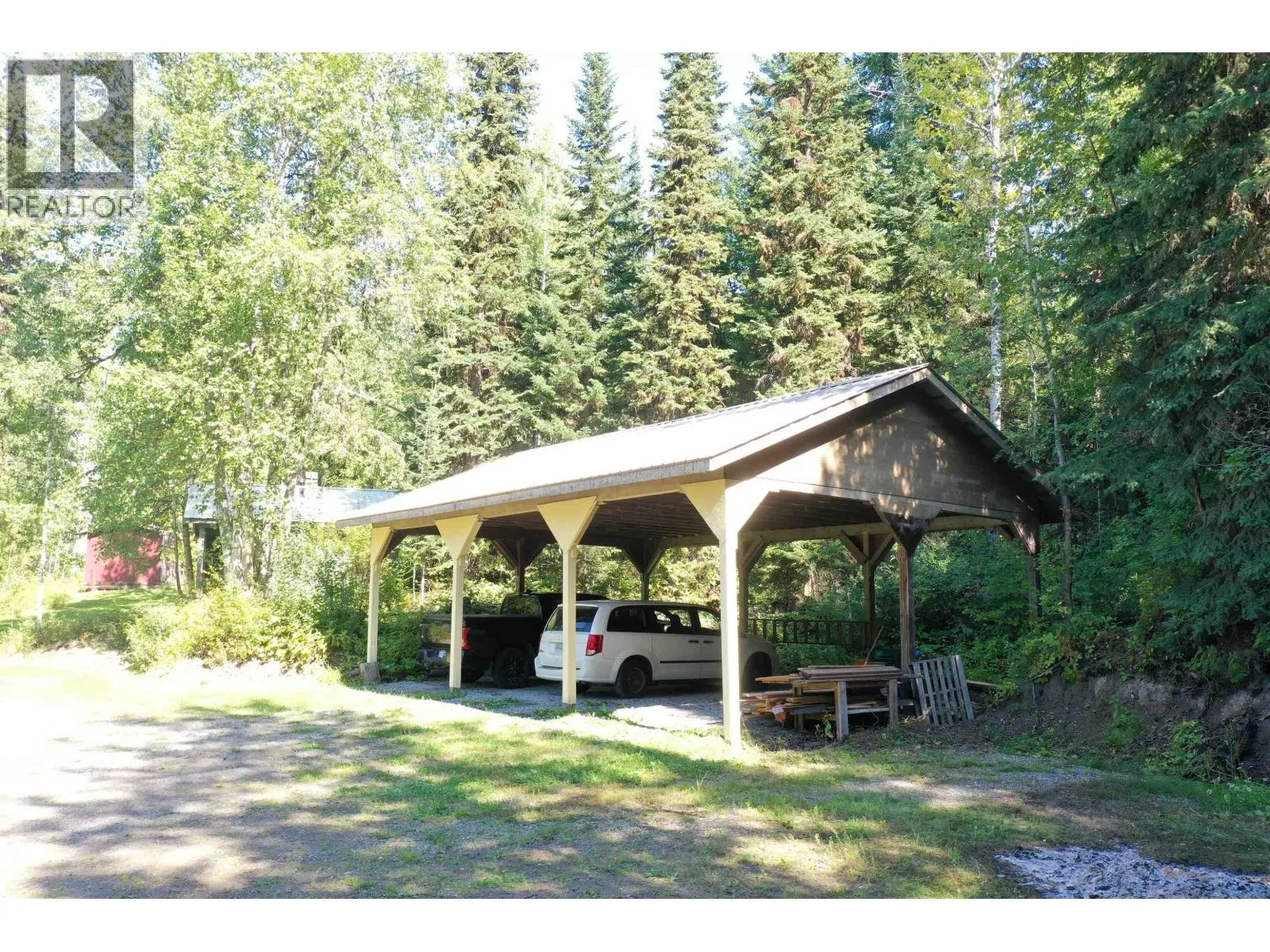 5092 QUESNEL-HIXON ROAD