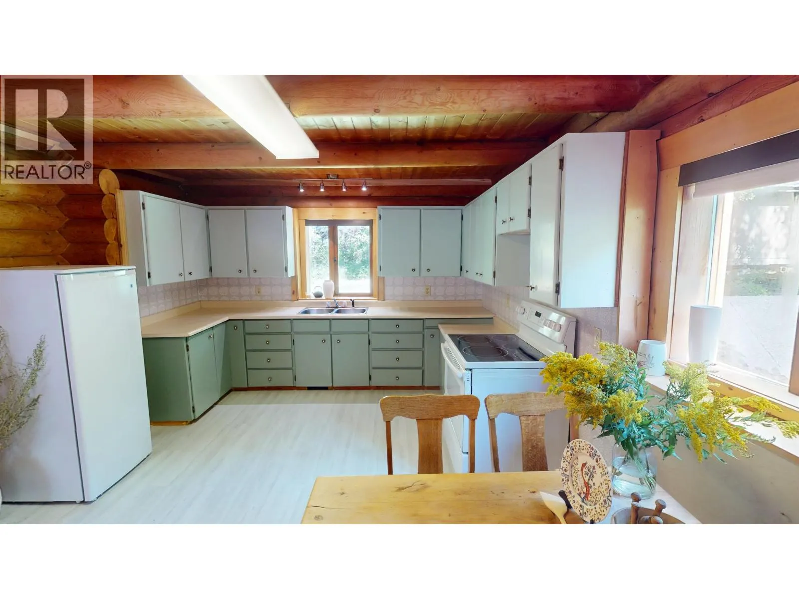 5092 QUESNEL-HIXON ROAD