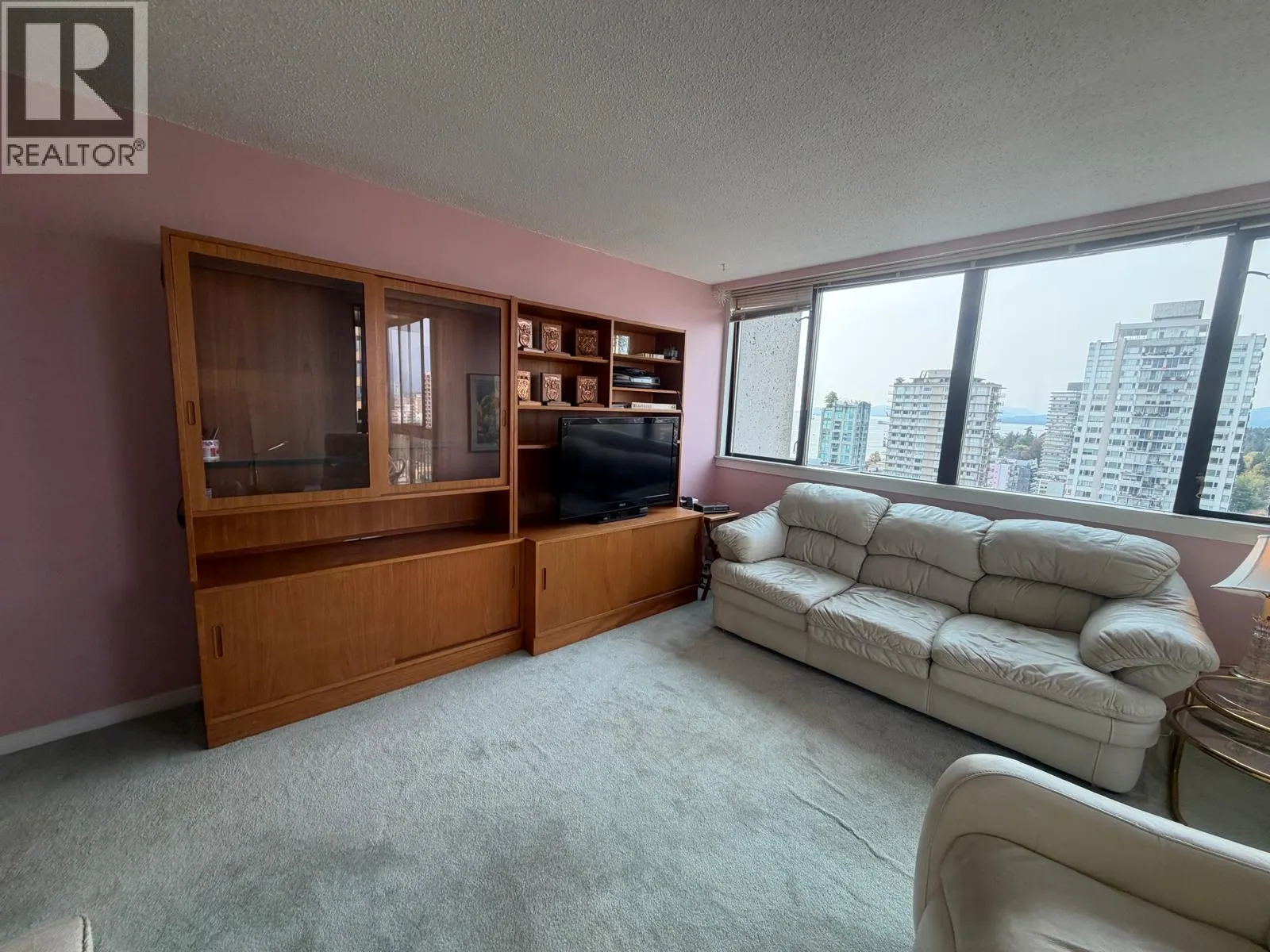 1803 1740 COMOX STREET