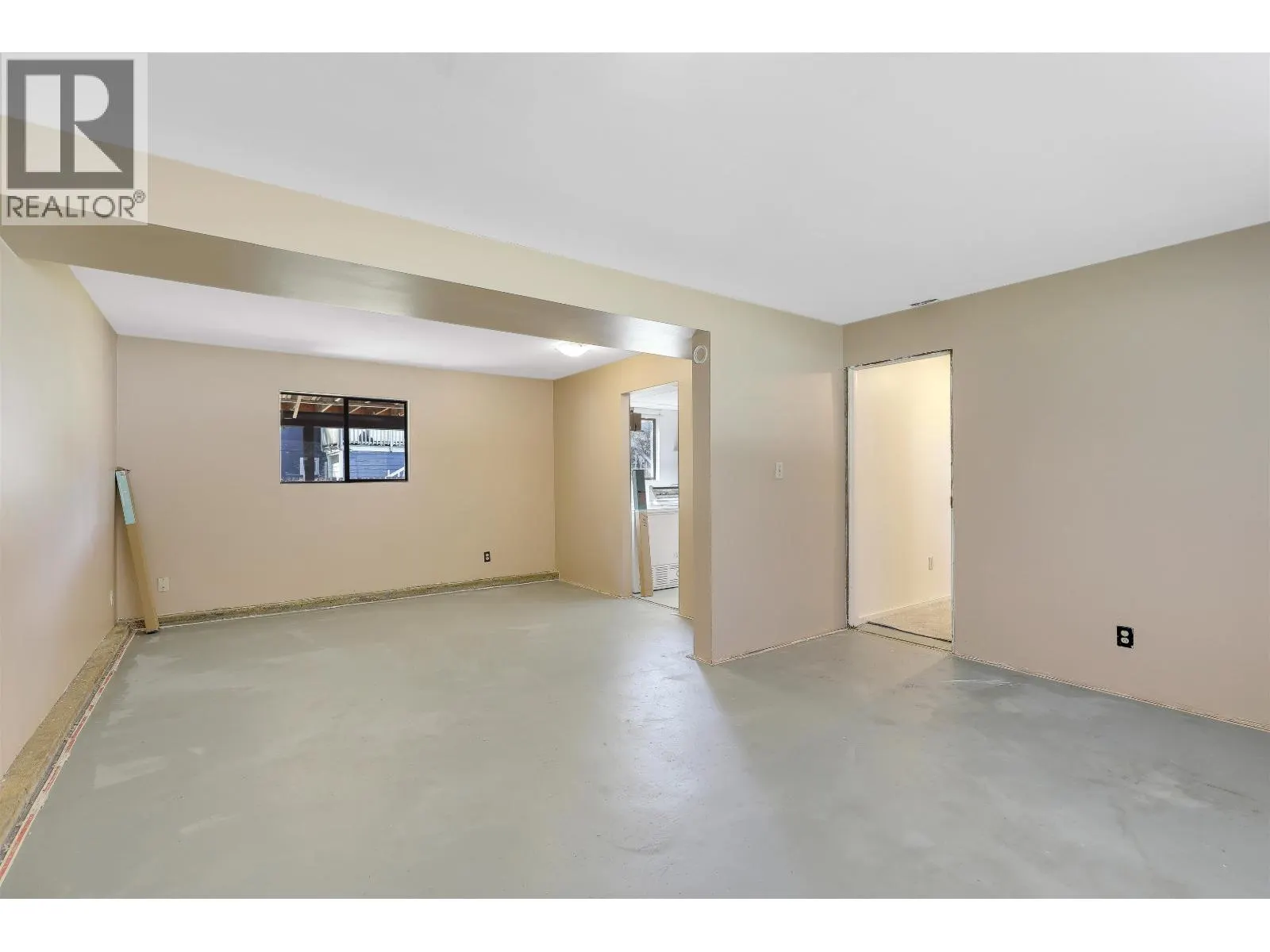 1440 KAMLOOPS PLACE