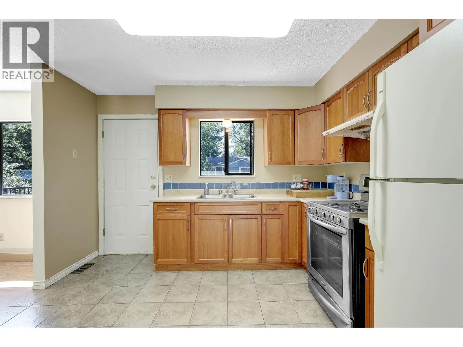1440 KAMLOOPS PLACE