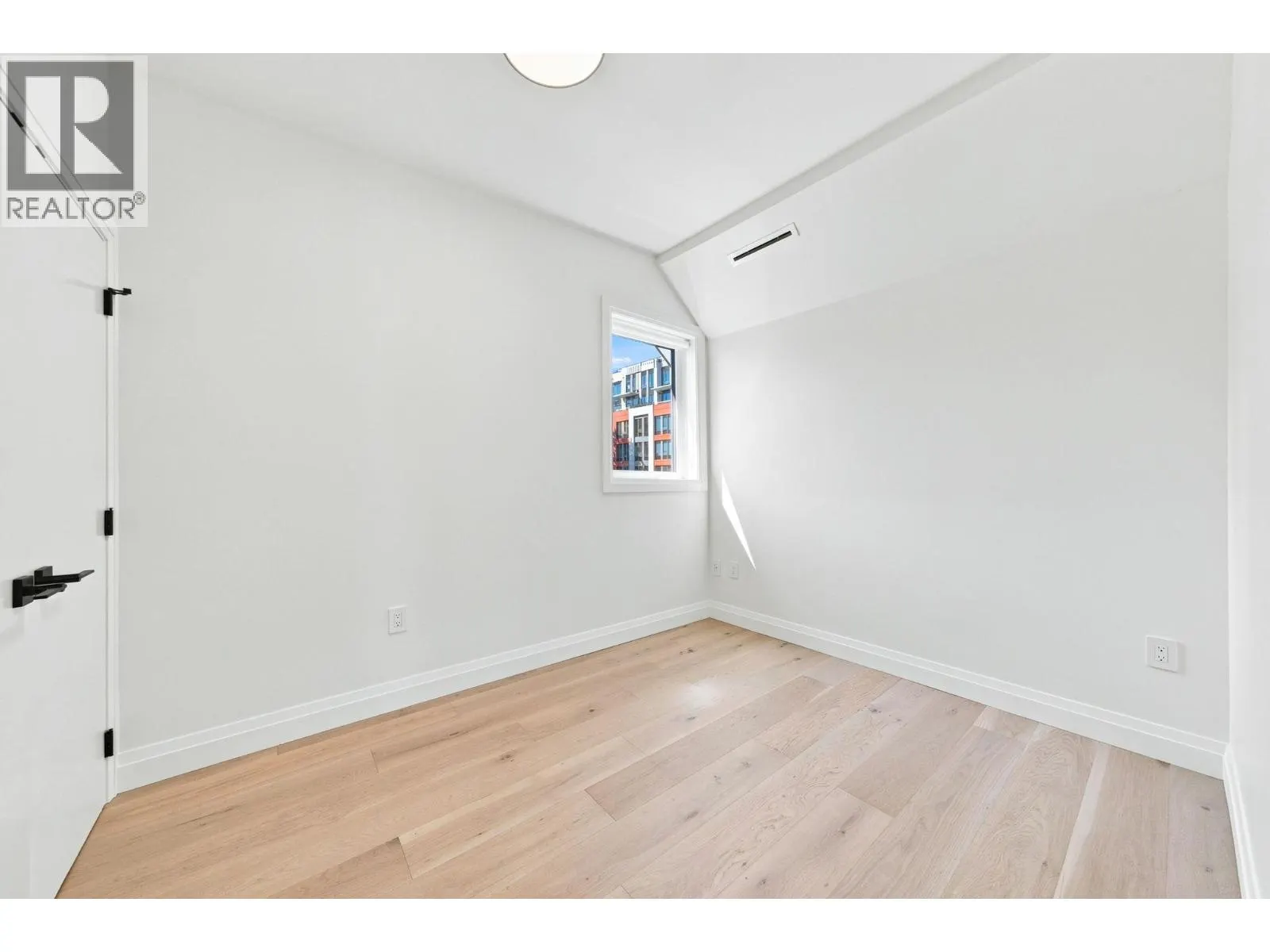6162 GRANVILLE STREET