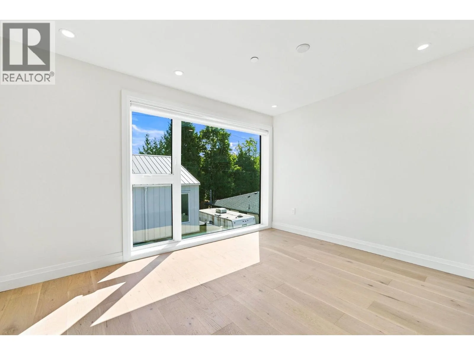 6162 GRANVILLE STREET