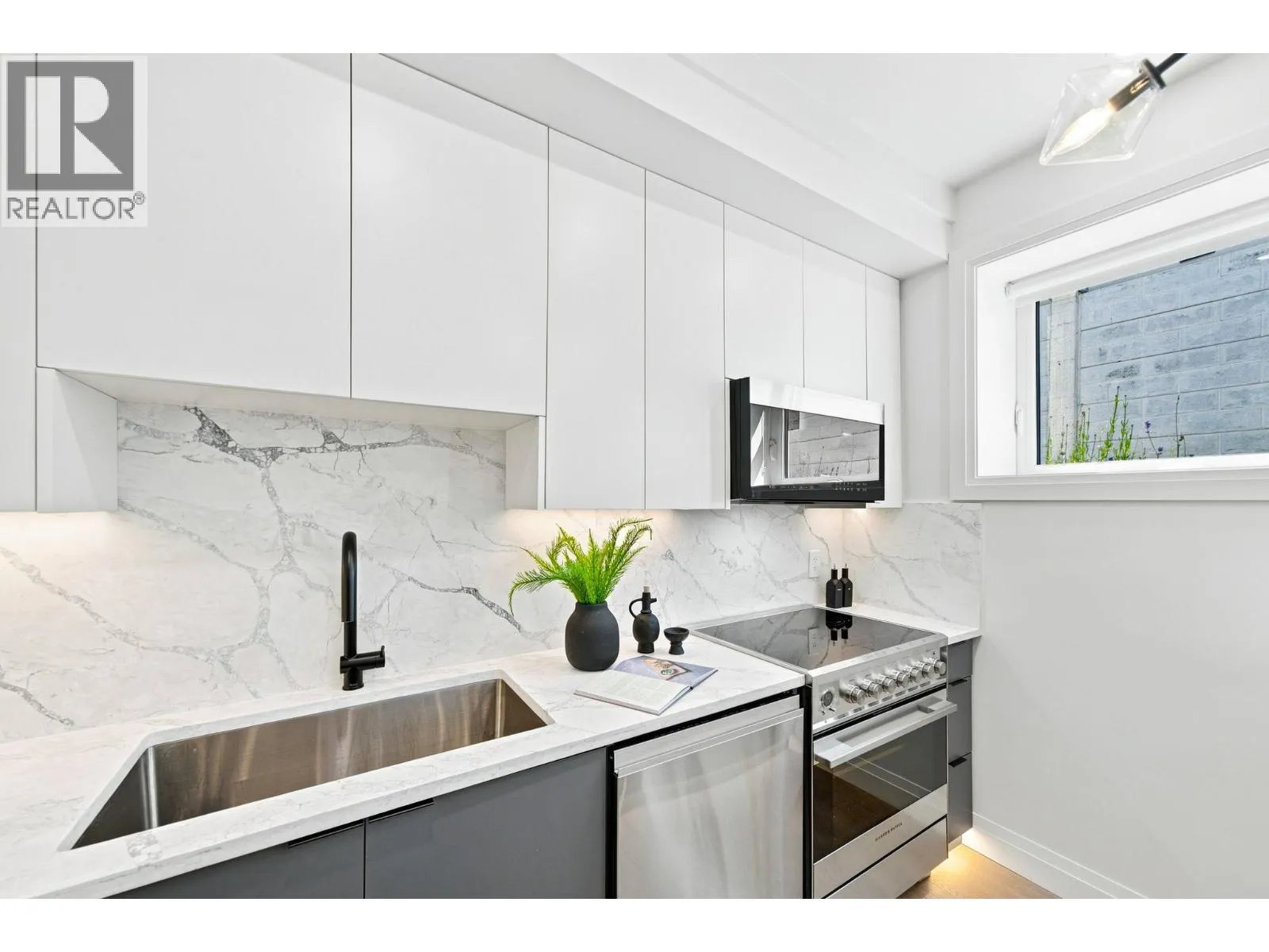 6164 GRANVILLE STREET