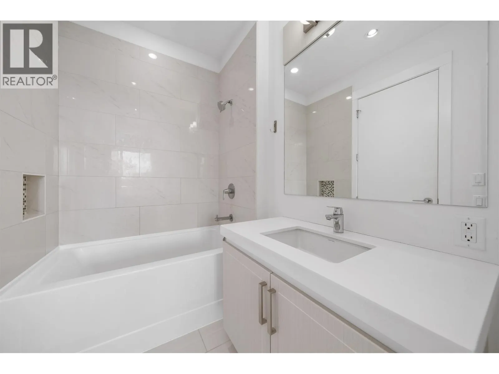 305 2393 RANGER LANE