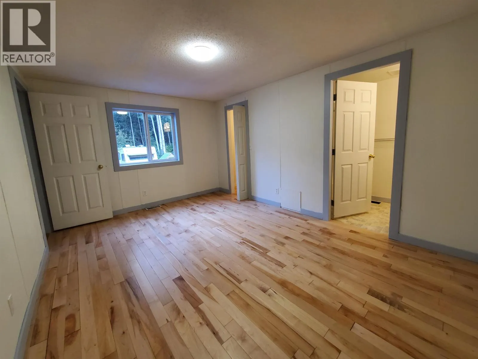 1017 HAZEL ROAD