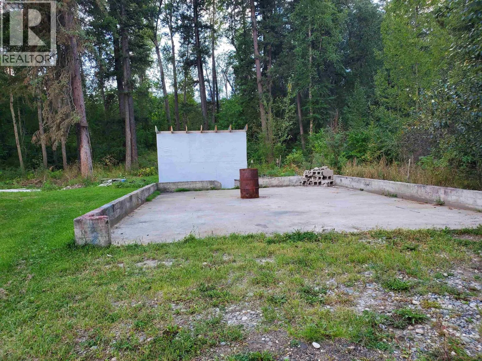1017 HAZEL ROAD