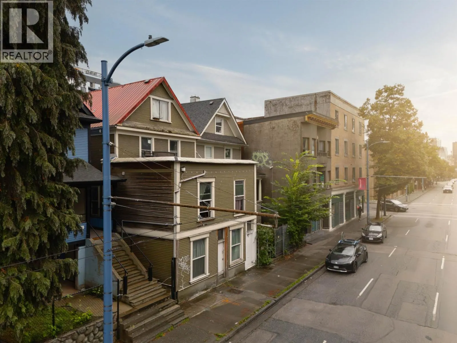 522 E CORDOVA STREET