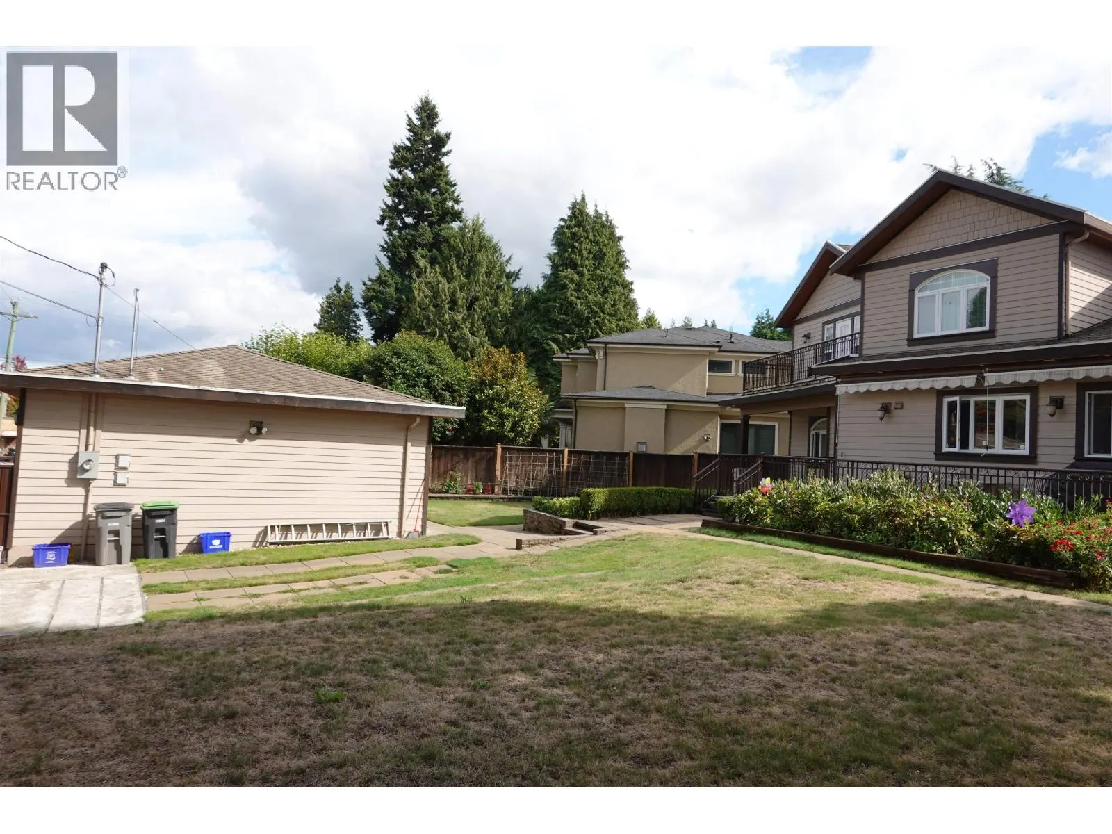 729 W 47TH AVENUE