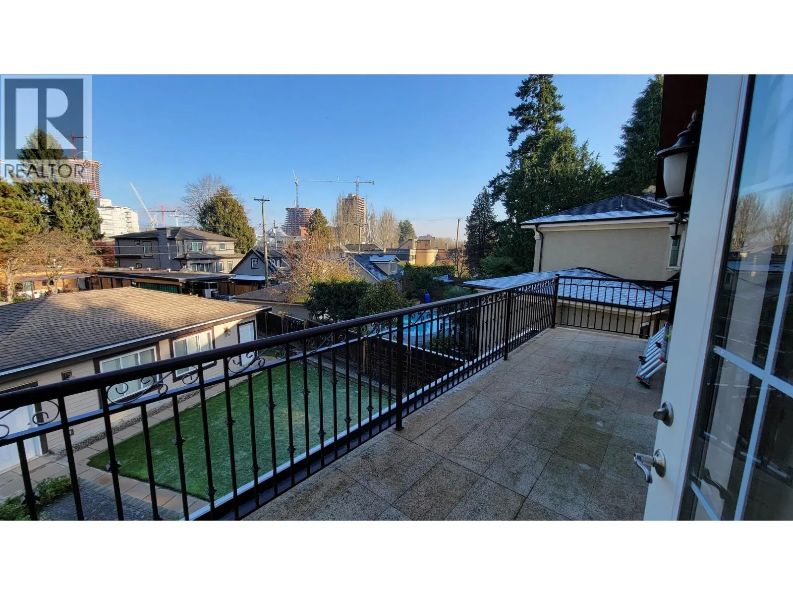 729 W 47TH AVENUE