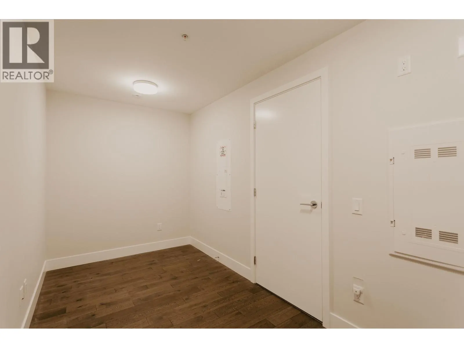 7476 GRANVILLE STREET