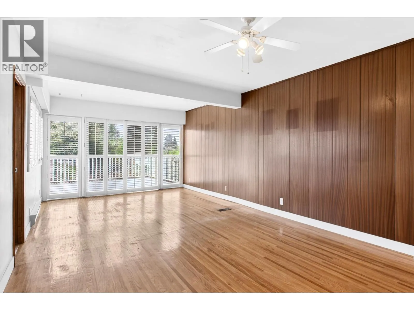 642 W 53RD AVENUE