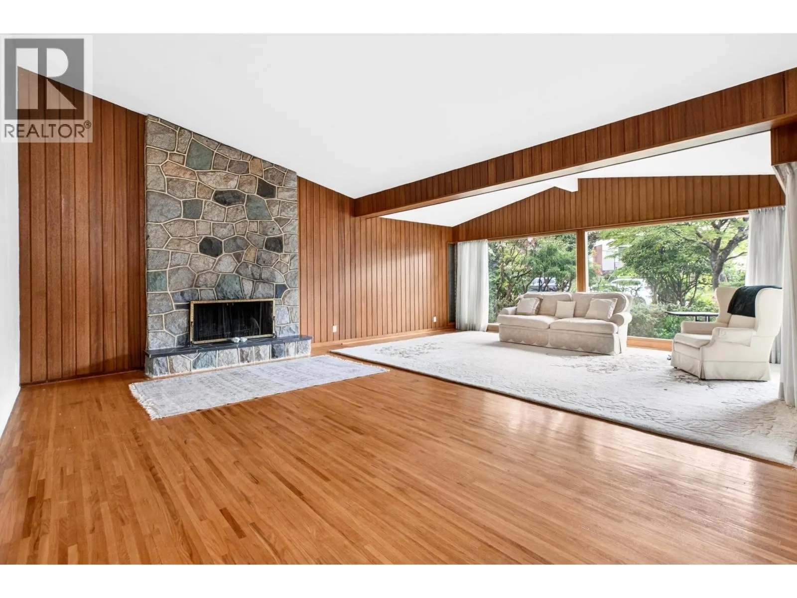 642 W 53RD AVENUE