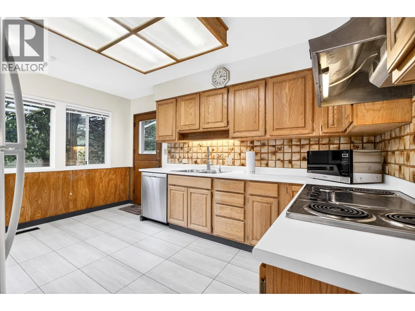 642 W 53RD AVENUE