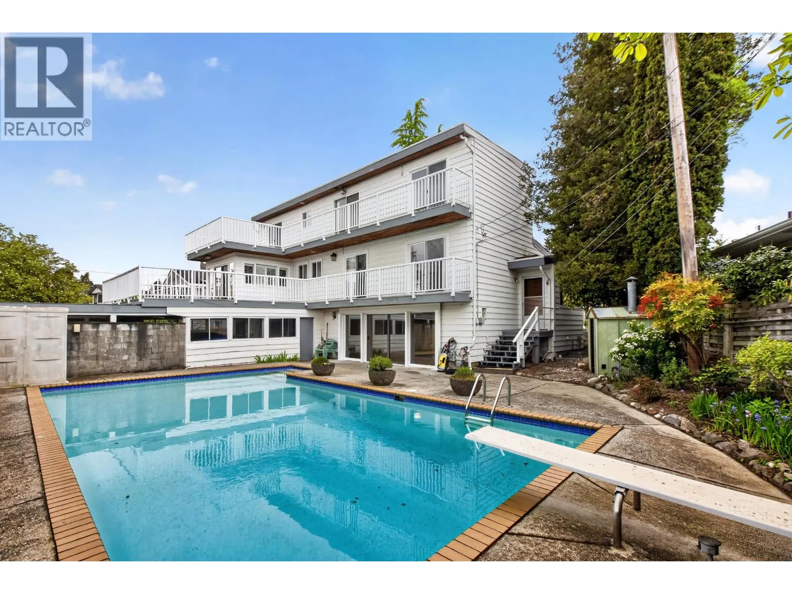 642 W 53RD AVENUE