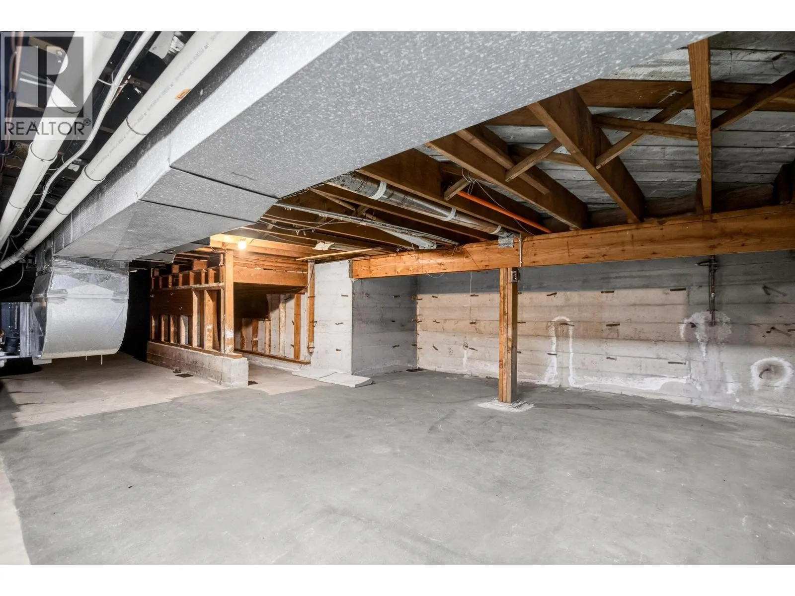 642 W 53RD AVENUE