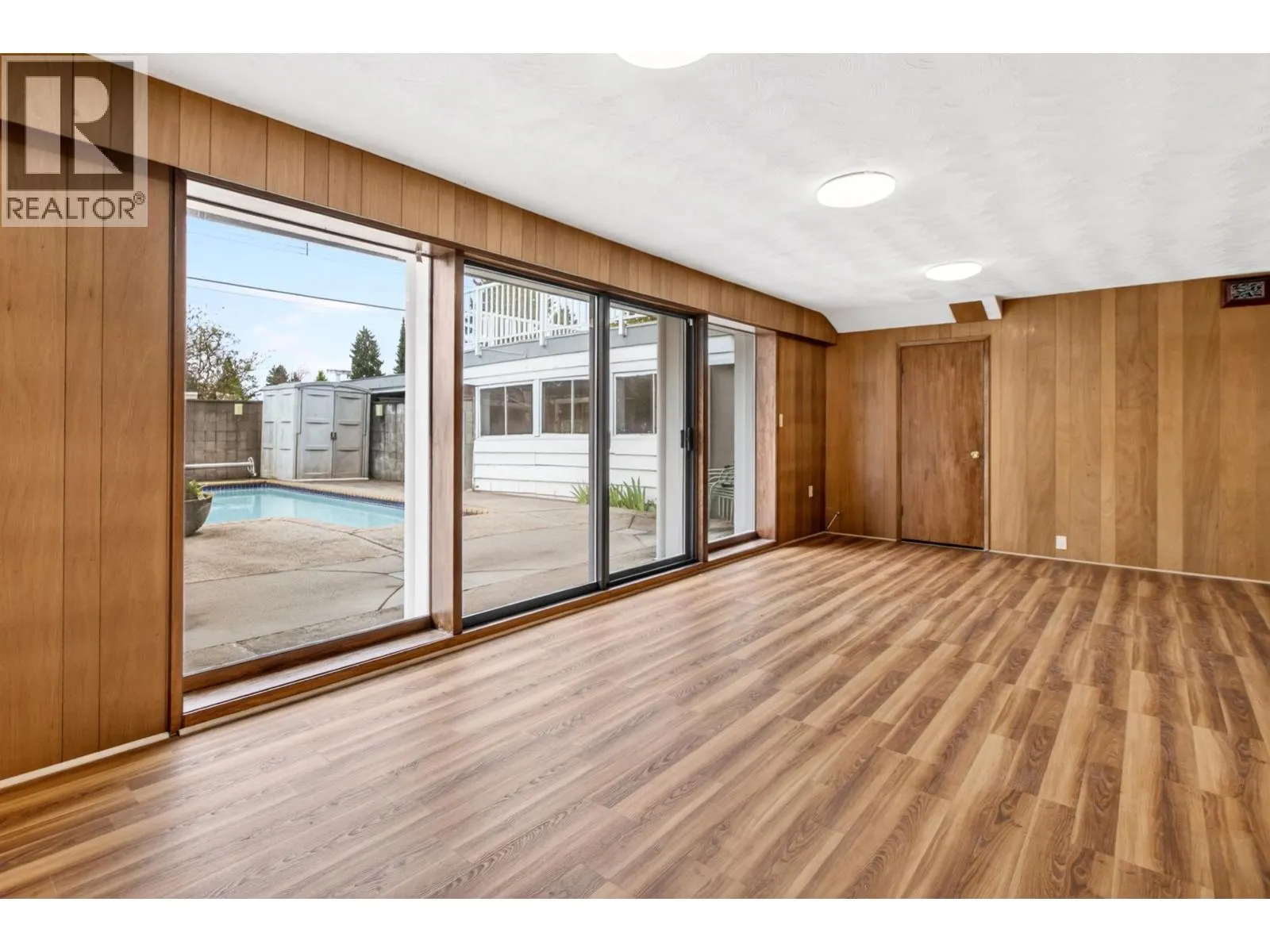642 W 53RD AVENUE