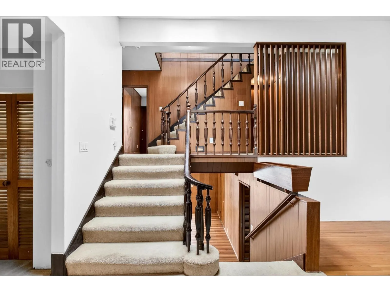 642 W 53RD AVENUE