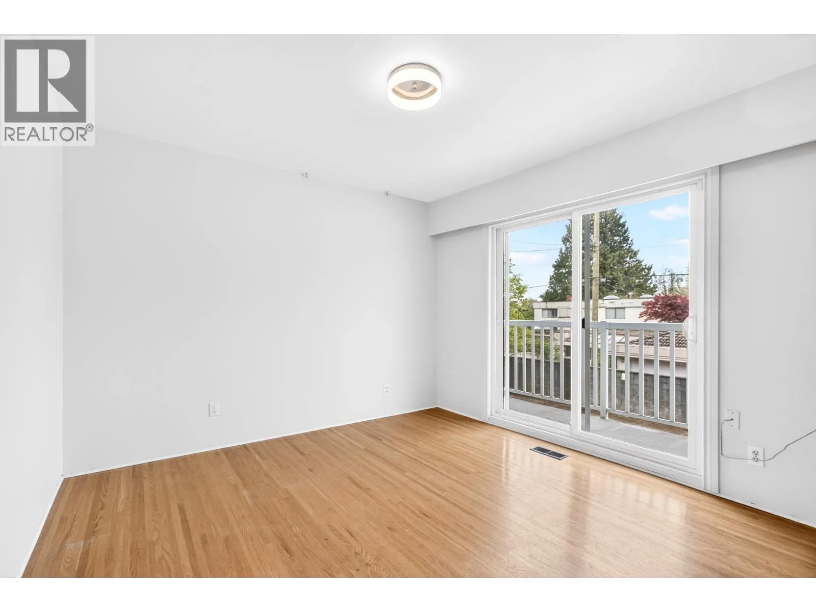 642 W 53RD AVENUE