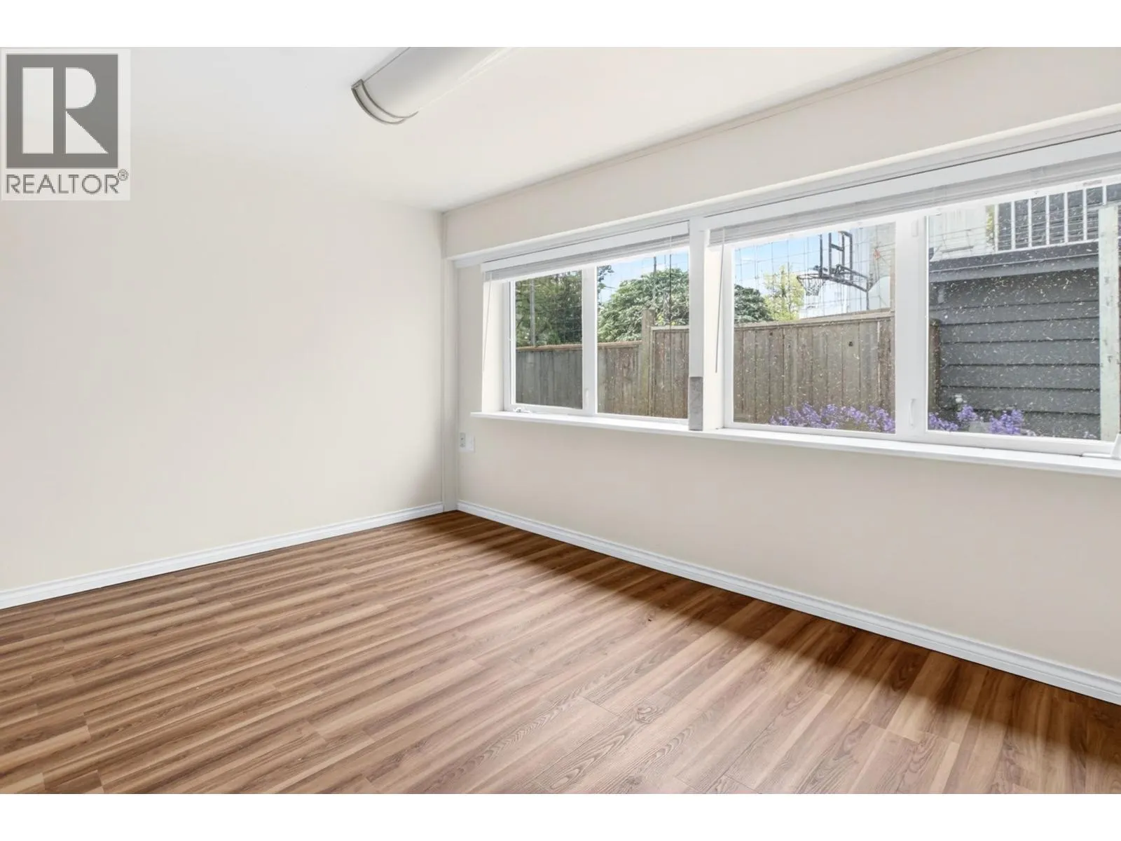 642 W 53RD AVENUE