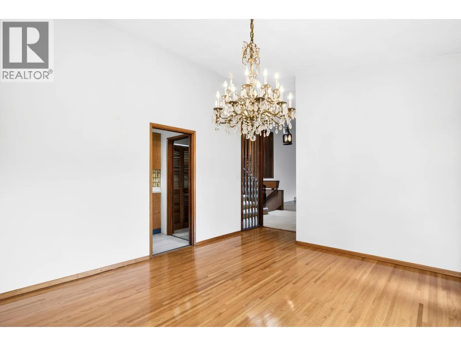 642 W 53RD AVENUE