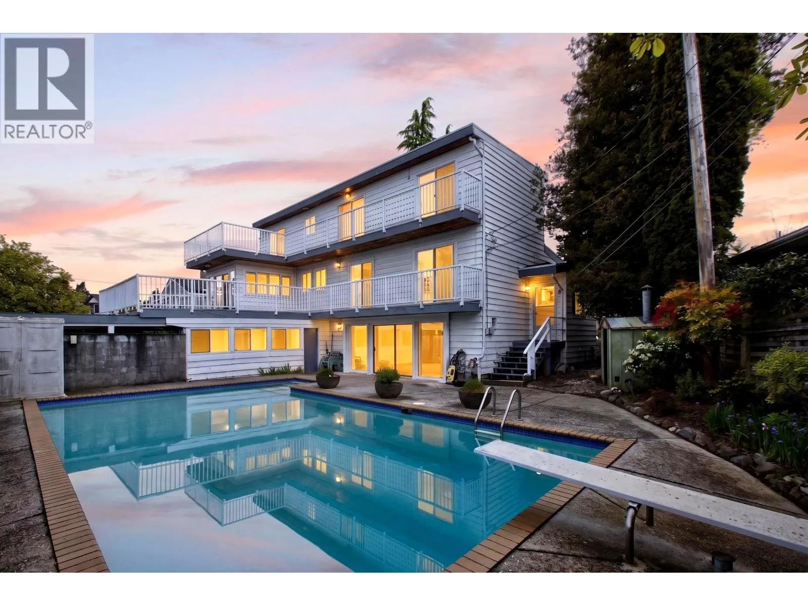642 W 53RD AVENUE