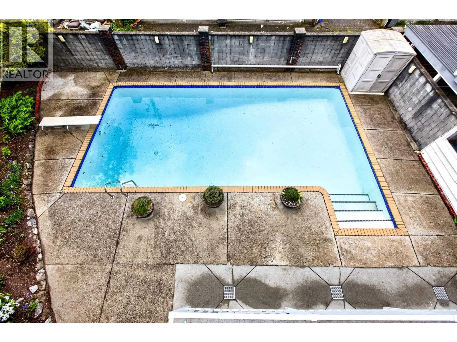 642 W 53RD AVENUE