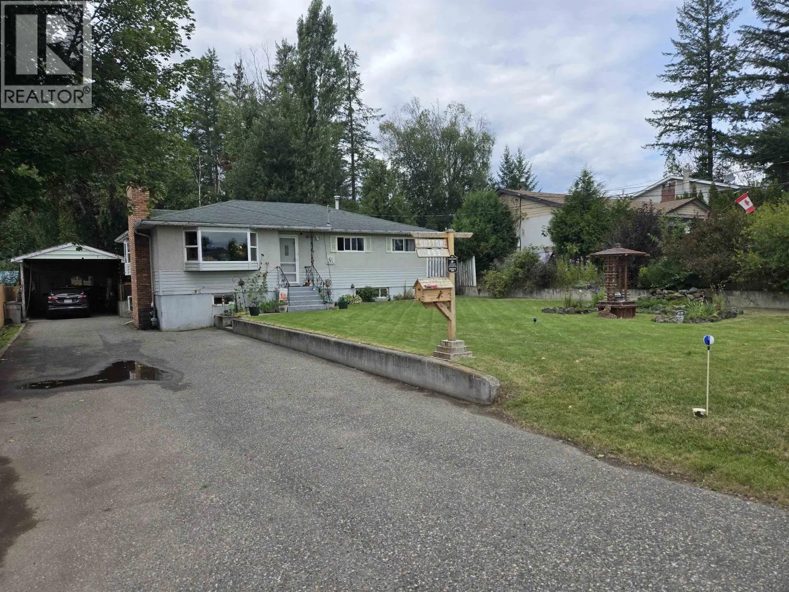 453 HUTCHCROFT STREET