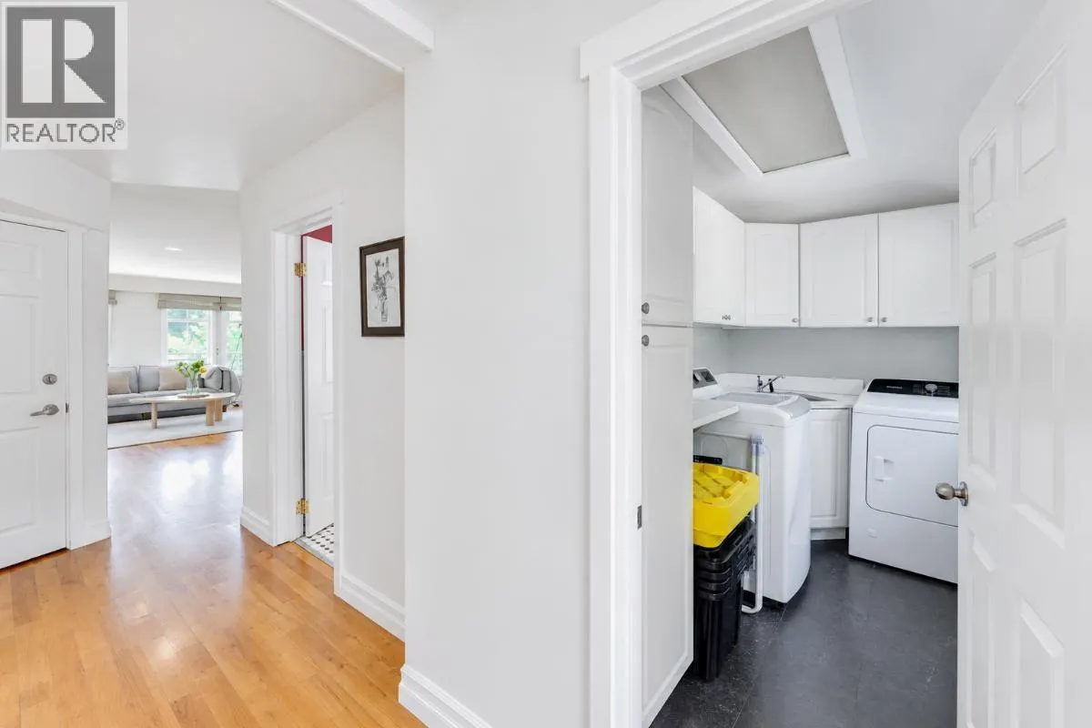 272 E OSBORNE ROAD