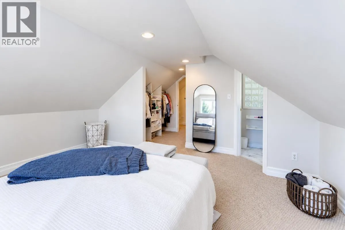 272 E OSBORNE ROAD