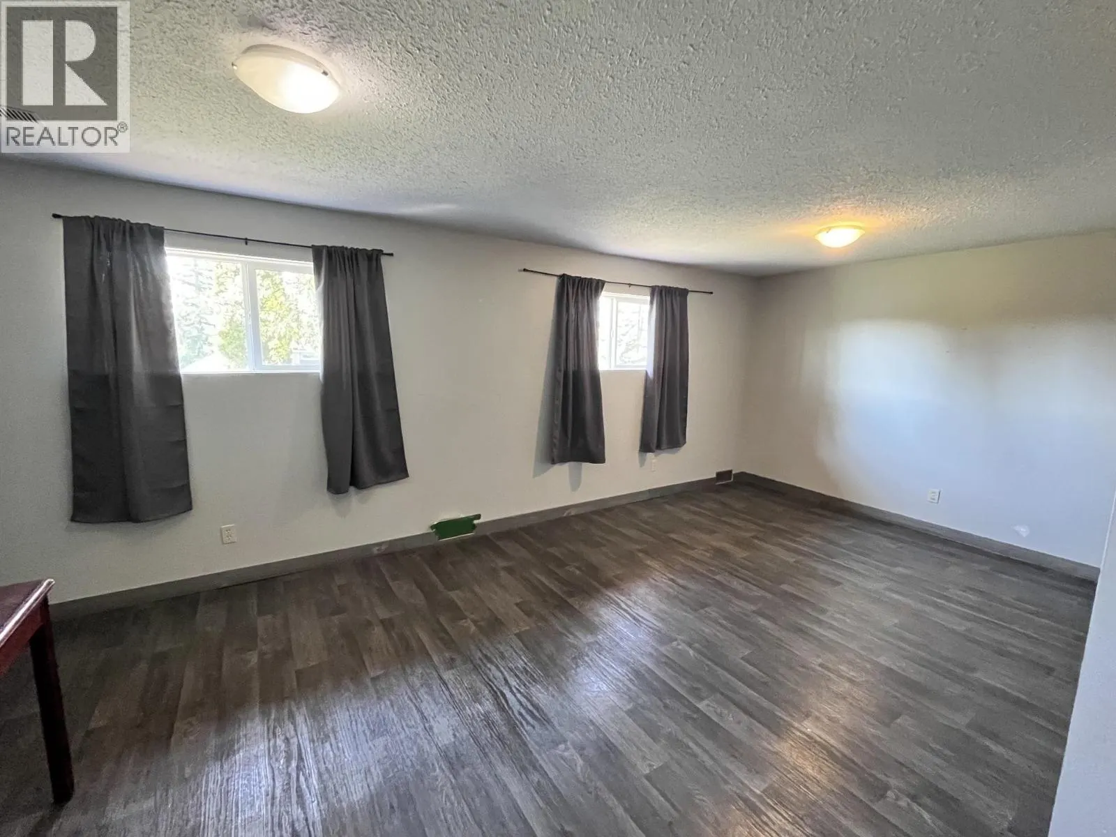 476 THOMPSON ROAD