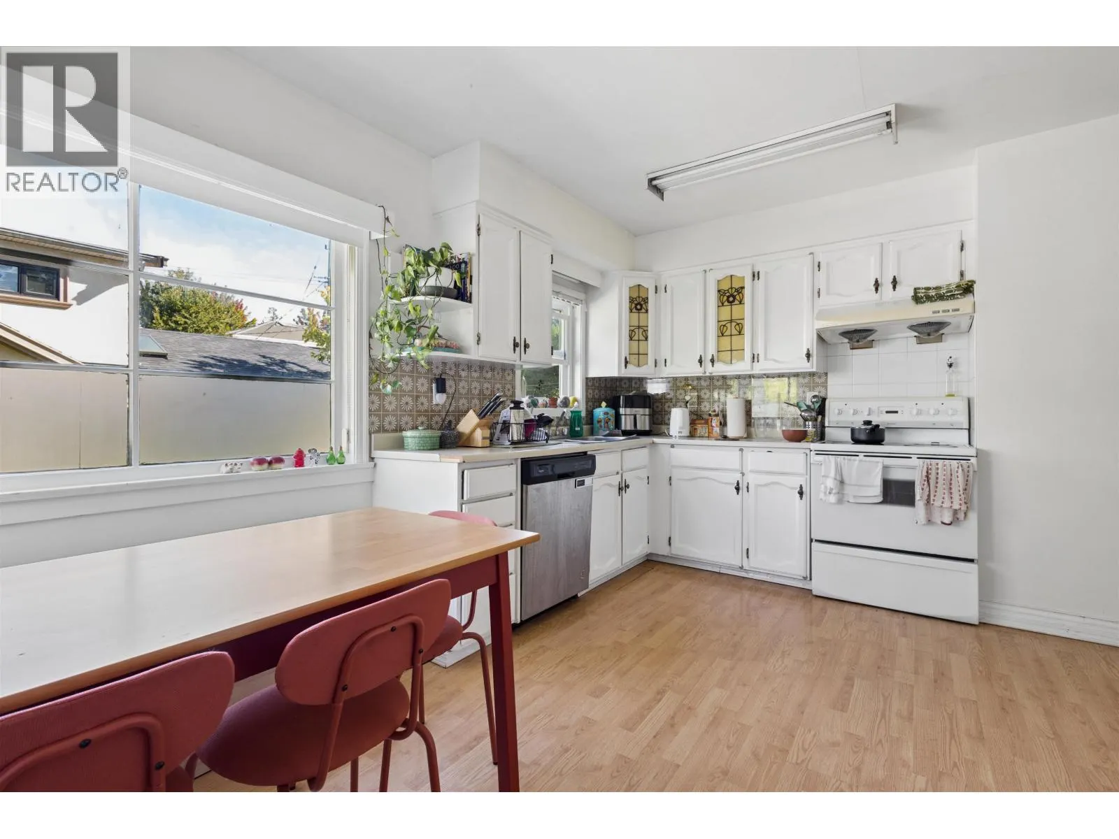 1441 W 49TH AVENUE