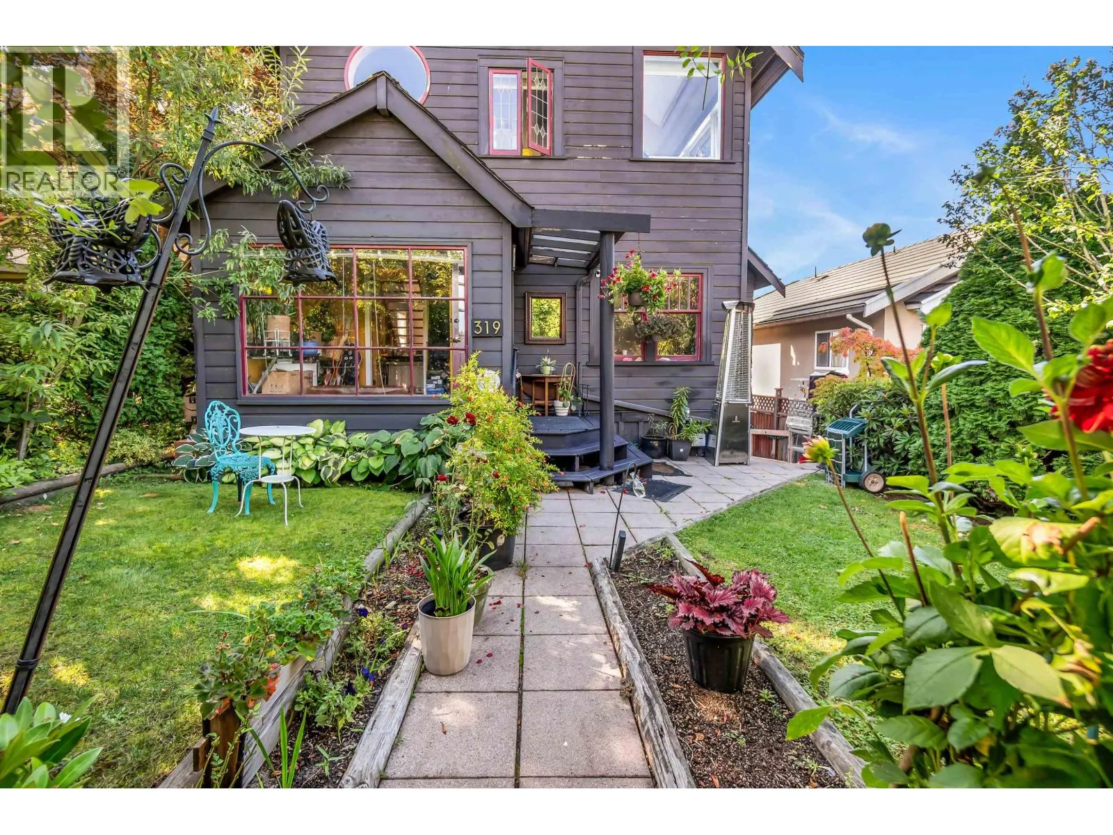 319 E 27TH STREET