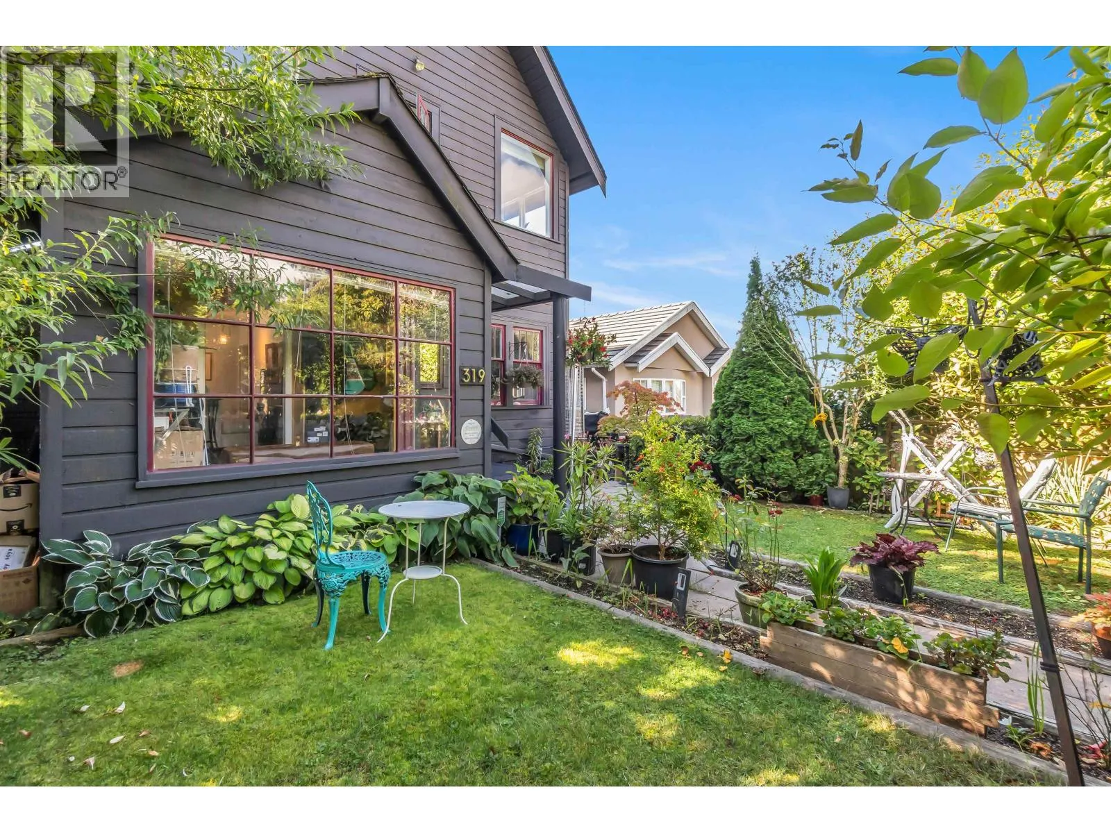 319 E 27TH STREET